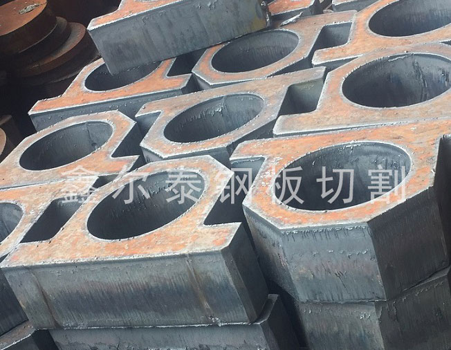 特厚钢板切割轴承座